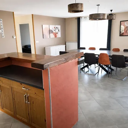 2 Appartements, Piscine, Jeux, Jardin Clos Apartment
