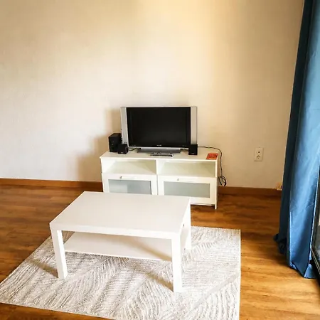 2 Appartements, Piscine, Jeux, Jardin Clos
